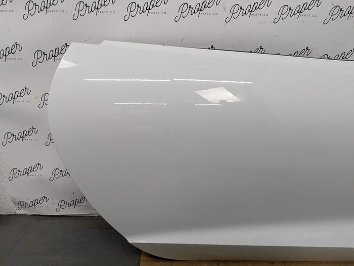 Chevrolet C7 Corvette Stingray Right/Passenger Side Door Arctic White (G8G) 23462076 *DAMAGED*