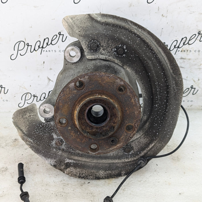 BMW F22 F23 228xi M235xi M240xi 230xi AWD Right/Passenger Side Front Knuckle 6853820