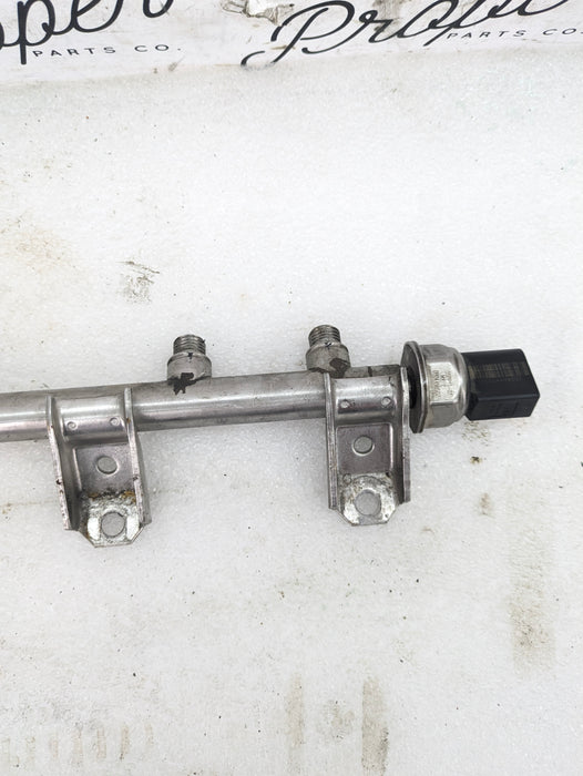 BMW E82 E88 135i N54 Fuel Rail & Sensor 7575480/7537319