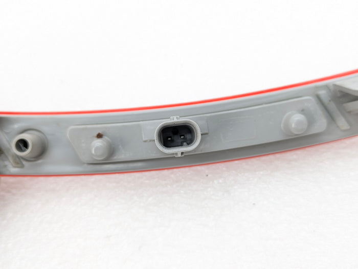 Chevrolet C7 Corvette Stingray Left/Driver Side Rear Side Marker Signal Light Reflector 23210929 *DAMAGED*