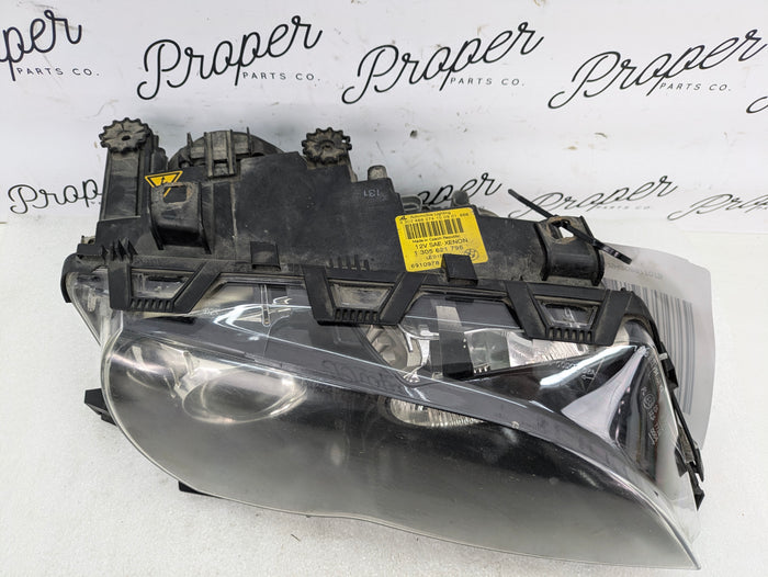 BMW E46 330i 325i Sedan Wagon LCI Front Right Bi-Xenon Headlight 6910978 *For Parts*