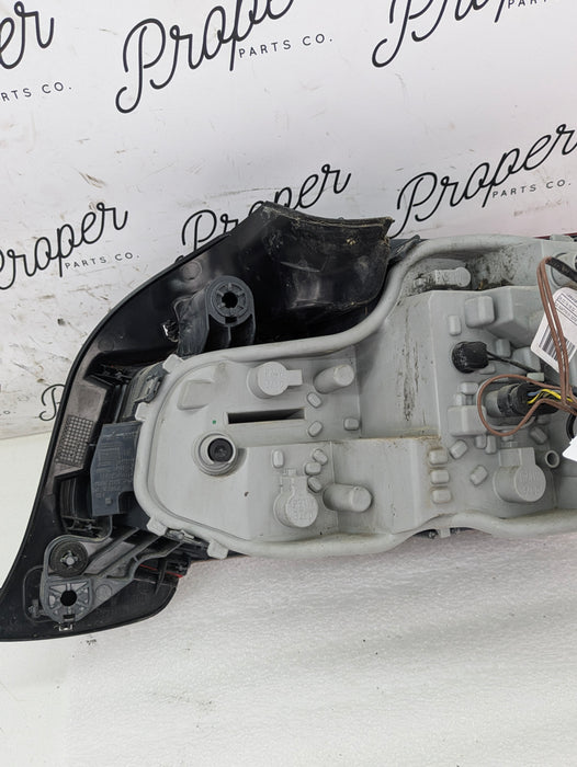 BMW F22 F23 228xi 230xi M235xi M240xi F87 M2 Pre-LCI Left/Driver Side Tail Light Assembly 7295427 *DAMAGED*
