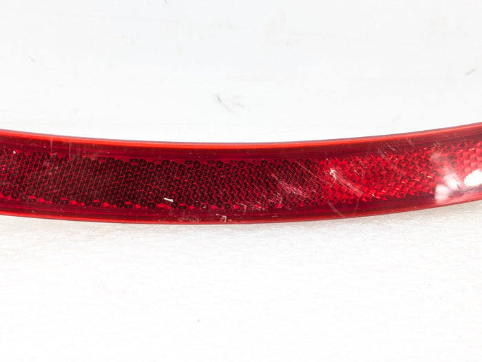 Chevrolet C7 Corvette Stingray Left/Driver Side Rear Side Marker Signal Light Reflector 23210929 *DAMAGED*