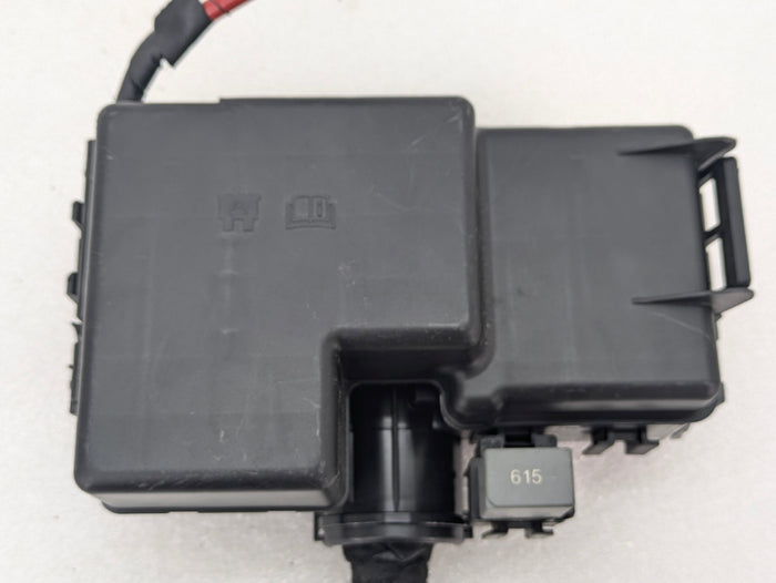 2021 Volvo V60 T6 R-Design Trunk Fuse Box Relay Junction Box 31384034