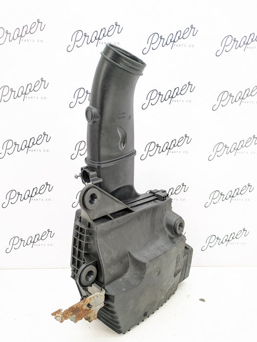 BMW E90 E92 E93 335xi 335i E88 E82 135i N55 Engine Intake Air Box Filter Housing 7599284