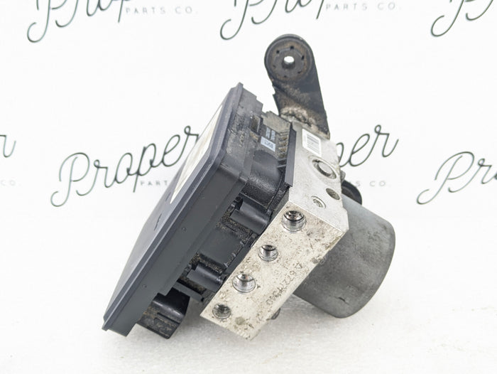 2016-2018 Audi 8U Q3 ABS Anti Lock Brake System Pump Control Module 5N0614109CL