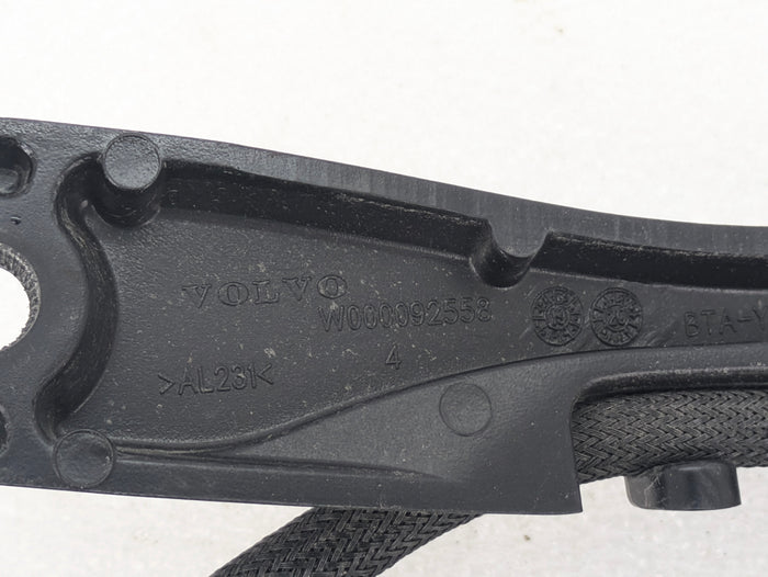 2021 Volvo V60 T6 R-Design Front Left/Right Windshield Wiper Arm Set W000096128/W000092558