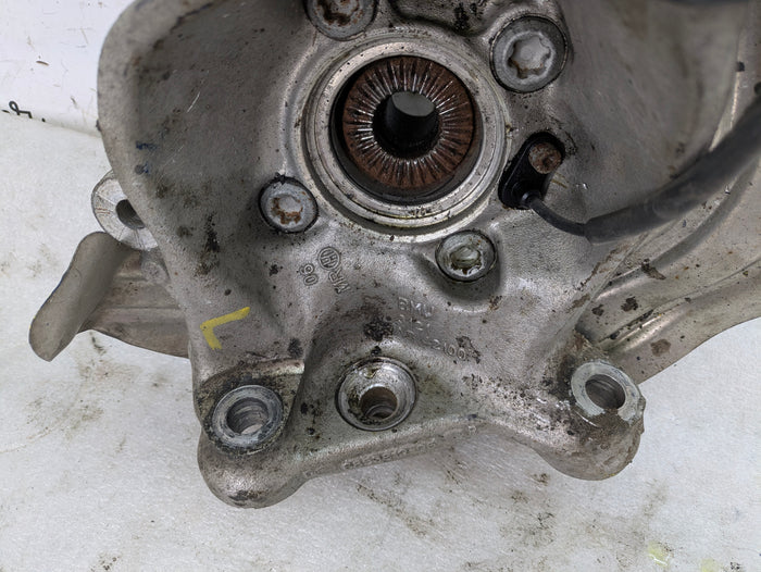 BMW F22 F23 228xi M235xi 230xi M240xi AWD Left/Driver Side Front Knuckle 6853819/6873417