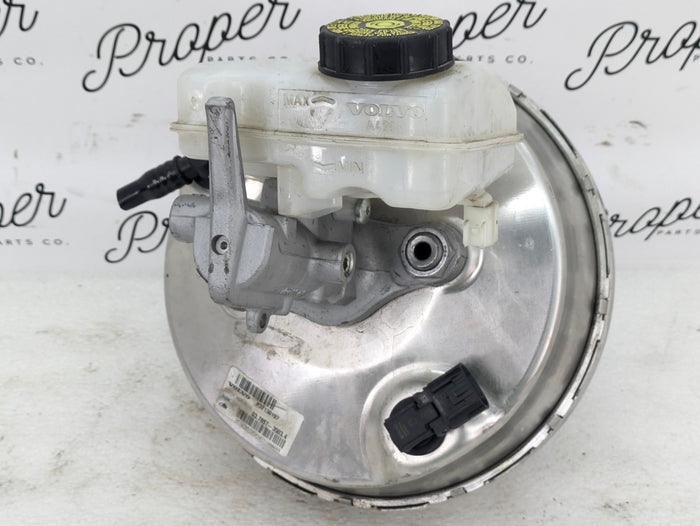 2021 Volvo V60 T6 R-Design Power Brake Booster & Master Cylinder 32130197