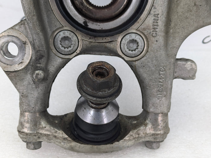 2021 Volvo V60 T6 R-Design Right/Passenger Side Front Spindle/Knuckle/Hub 31476316