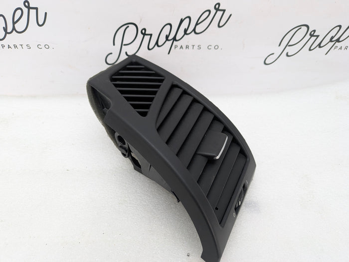 BMW E82 E88 128i 135i Driver/Left Side Dashboard Air Vent 7059187