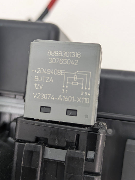 2021 Volvo V60 T6 R-Design Trunk Fuse Box Relay Junction Box 31384034
