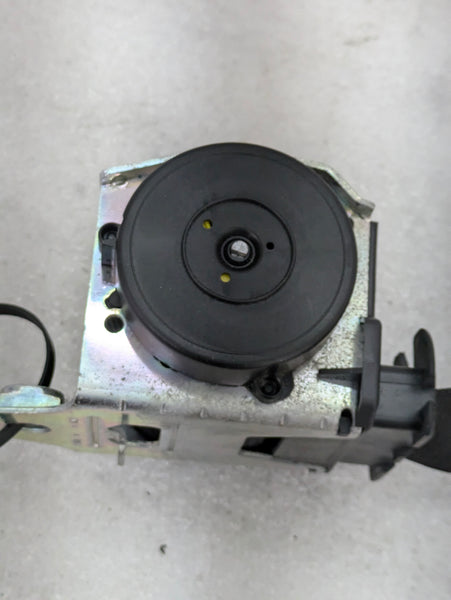 BMW E60 E61 530xi 550i 535xi 525xi Front Right Seat Belt Retractor 7068268