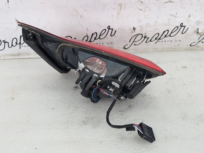 BMW F32 F36 F33 4 Series Pre-LCI Right/Passenger Side Inner Trunk Tail Light 7296102