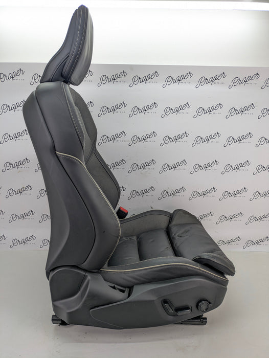 2021 Volvo V60 T6 R-Design Front Right/Passenger Side Black Leather Heated Seat *DAMAGED*