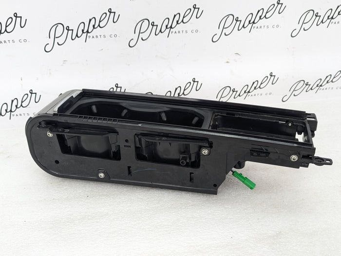 2021 Volvo V60 T6 R-Design Center Console Cup Holder W/Silver Roller Cover 32260733/32289726