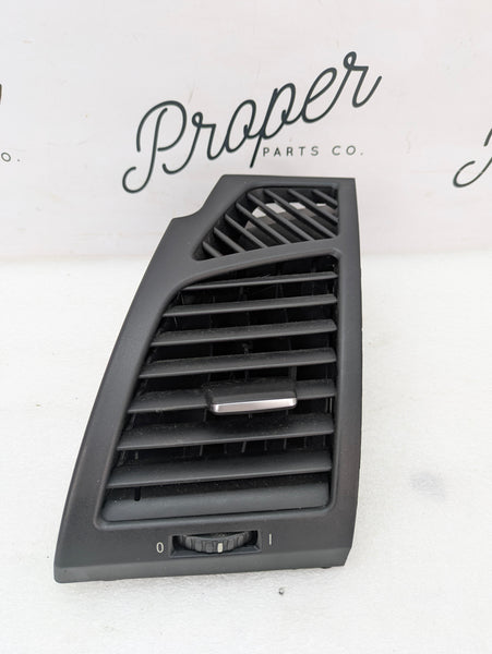 BMW E82 E88 128i 135i Driver/Left Side Dashboard Air Vent 7059187