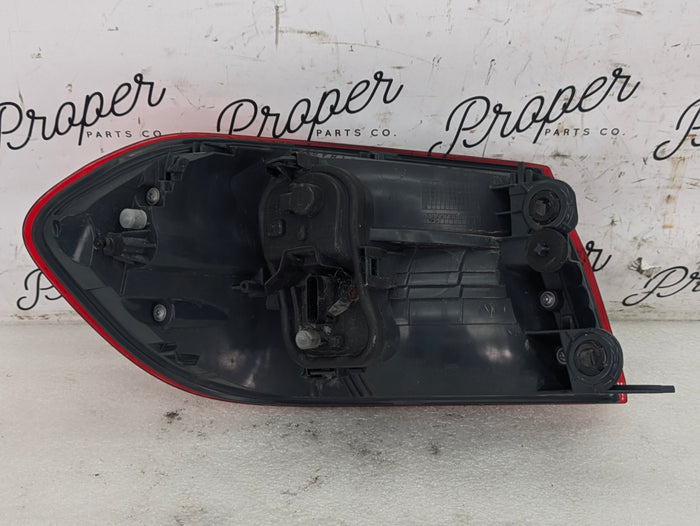 BMW F32 F33 F36 435xi 428xi 440xi 430xi Pre-LCI Right/Passenger Side Outer Tail Light 7296100 *NOTE*