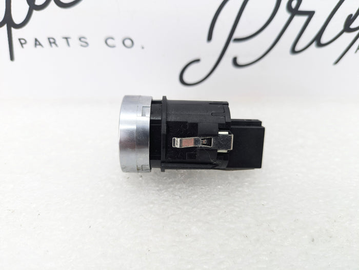 2015-2018 Audi 8U Q3 Engine Start Stop Ignition Switch 8U0905217A