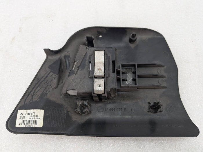 BMW E46 M3 330ci 328ci 325ci 323ci Coupe Rear Right & Left LED Tail Light Lamp Bulb Socket Trim 7165974/7165973