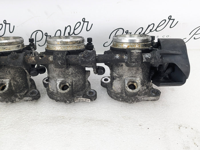 BMW S85 E60 E61 M5 E63 E64 M6 Throttle Body Assembly & Hall Sensor Cylinder 6-10 13547841814