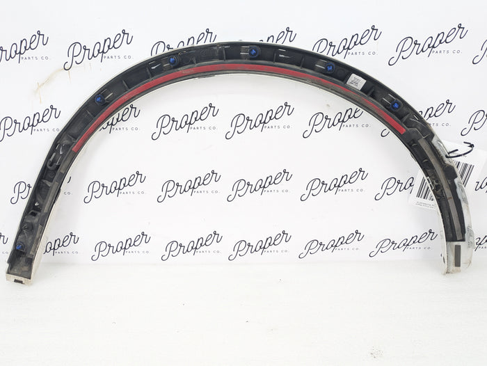 2015-2018 Audi 8U Q3 Front Right Wheel Moulding Cortina White 8U0853818C *DAMAGED*