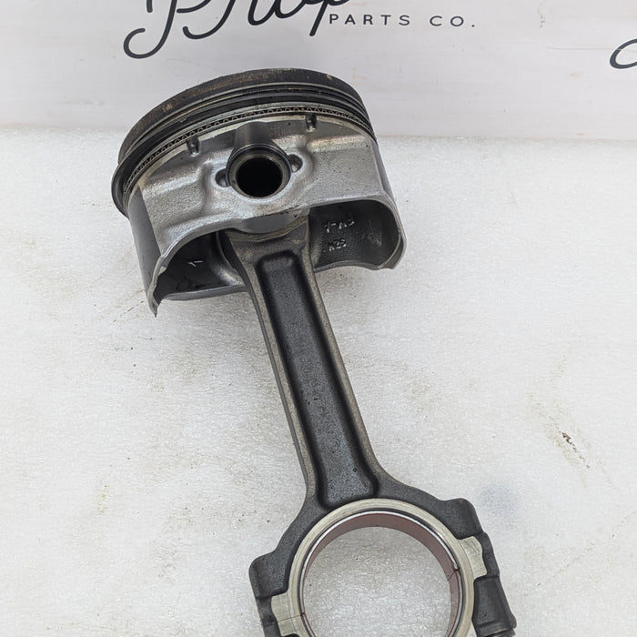 Chevrolet C7 Corvette Stingray Z51 LT1 Gen V Engine Left Side Piston & Connecting Rod #5 12654243 *NOTE*
