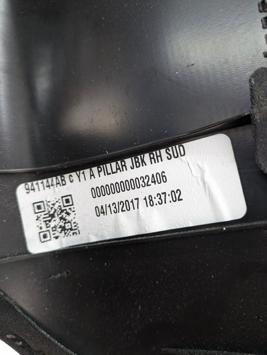 Chevrolet C7 Corvette Stingray Right/Passenger Side Suede A-Pillar Interior Trim 941144AB *DAMAGED*