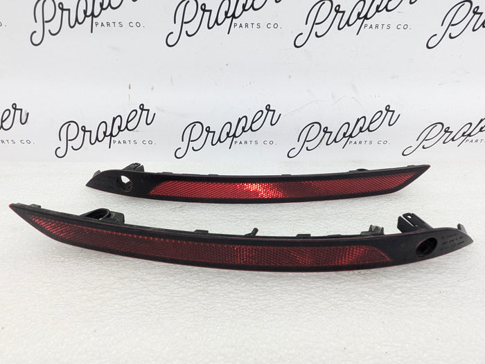 2021 Volvo V60 T6 R-Design Rear Bumper Left & Right Reflector Set 31656586/31656587