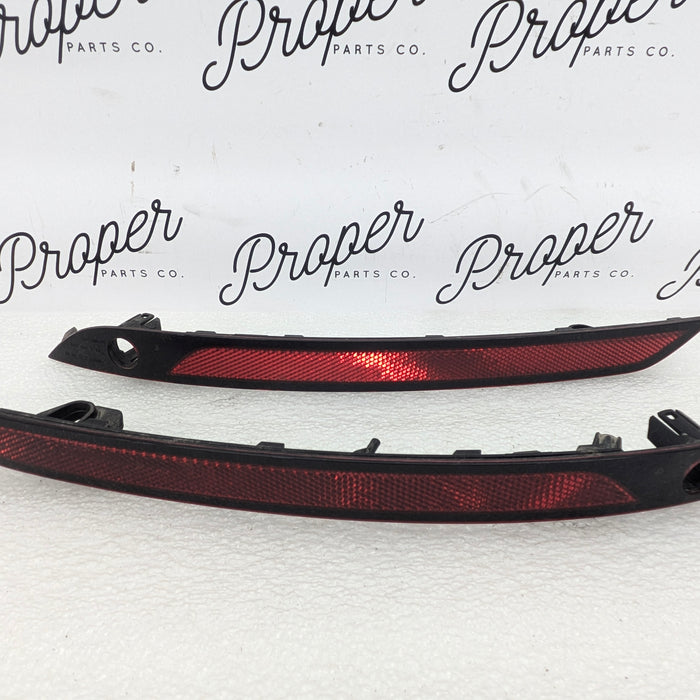 2021 Volvo V60 T6 R-Design Rear Bumper Left & Right Reflector Set 31656586/31656587