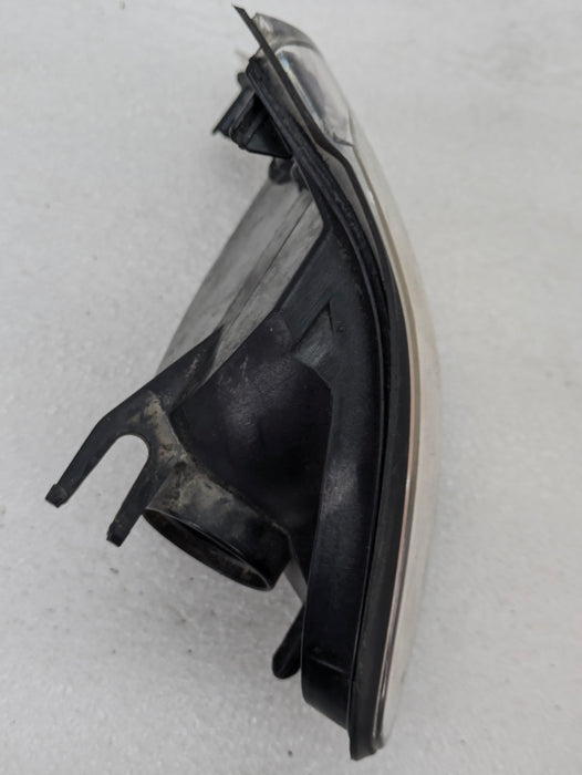 BMW E46B 330i 325i 320i Sedan/Wagon Front Right Amber Black Turn Signal 7165860/6915382