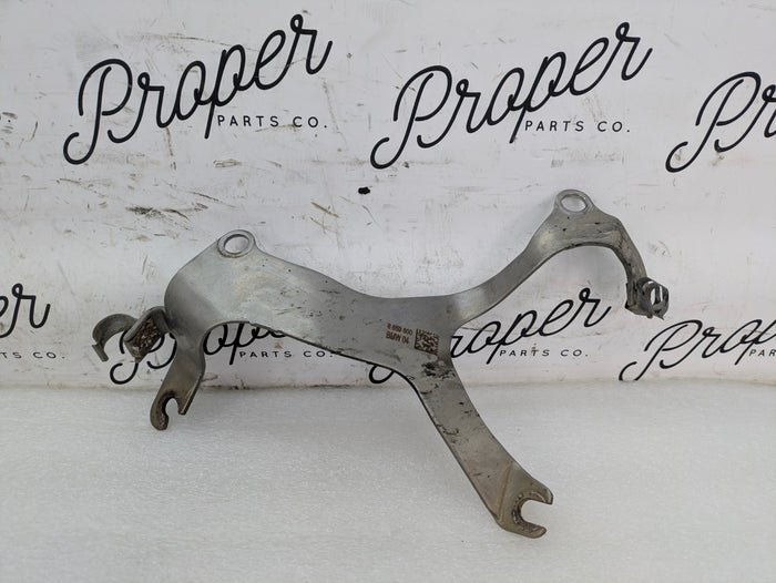 BMW G20 330ix 330i B46 Exhaust Catalytic Converter Hanger Mounting Bracket 8659800