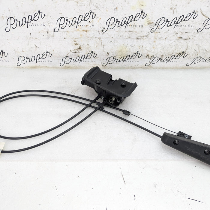 Chevrolet C7 Corvette Left/Driver Side Door Electronic & Manual Release Latch 23190350/16920656