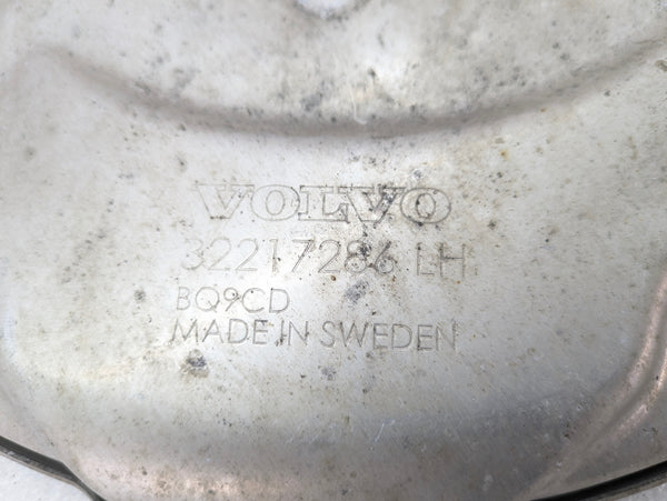 2021 Volvo V60 T6 R-Design Left/Driver Side Rear Spindle/Knuckle/Hub Brake Dust Shield 32217286