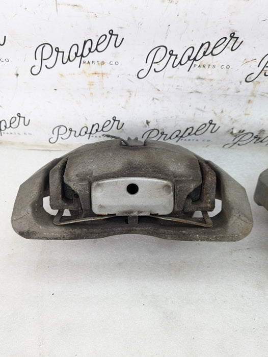 BMW E90 E91 E92 E93 335xi Front Calipers Set Pair