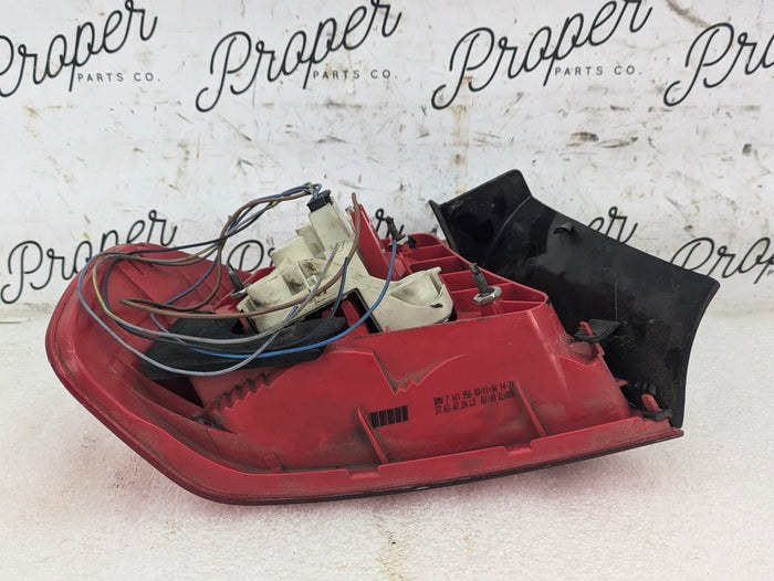 BMW E90 M3 335i 330i 328i 325i 323i Pre-LCI Right/Passenger Side Rear Outer Tail Light 7161956