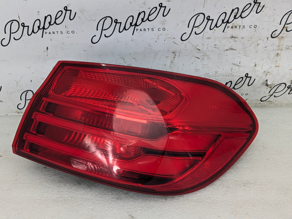 BMW F32 F33 F36 435xi 428xi 440xi 430xi Pre-LCI Right/Passenger Side Outer Tail Light 7296100 *NOTE*