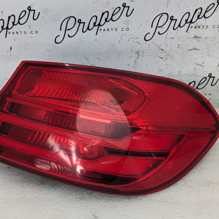BMW F32 F33 F36 435xi 428xi 440xi 430xi Pre-LCI Right/Passenger Side Outer Tail Light 7296100 *NOTE*