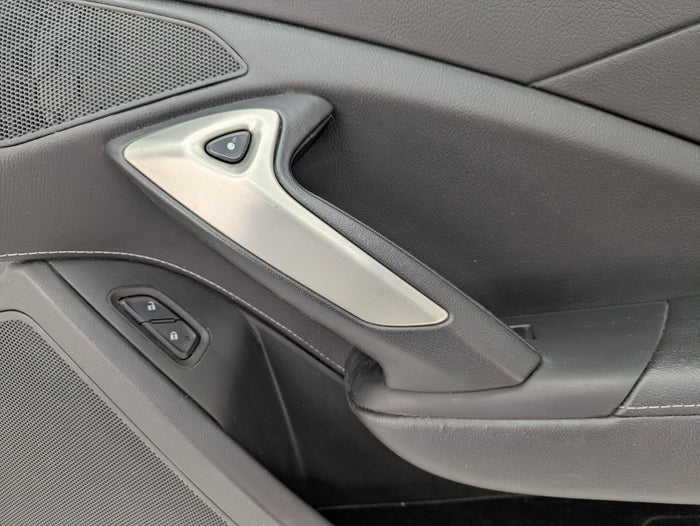 Chevrolet C7 Corvette Stingray Z51 Right/Passenger Side Jet Black Leather Door Panel Card