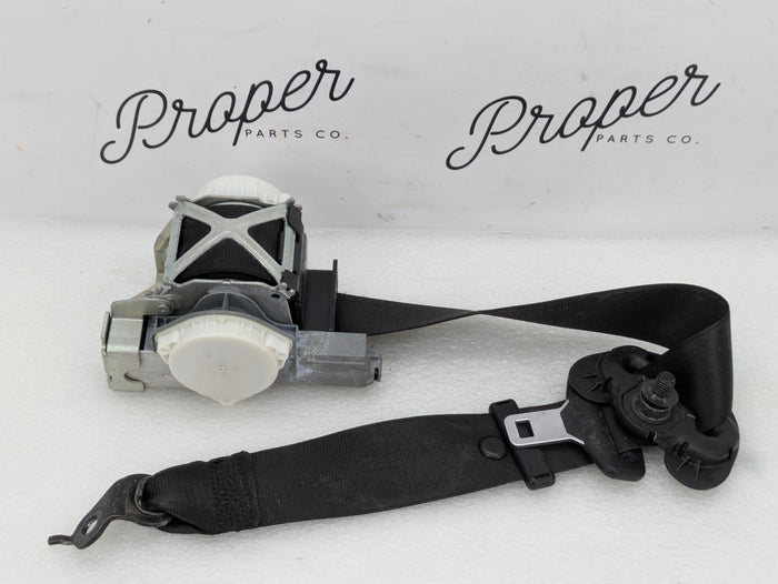 BMW F30 F80 F31 F34 F36 335i 328i 328d 320i M3 Front Right/Passenger Side Front Seatbelt 7272476