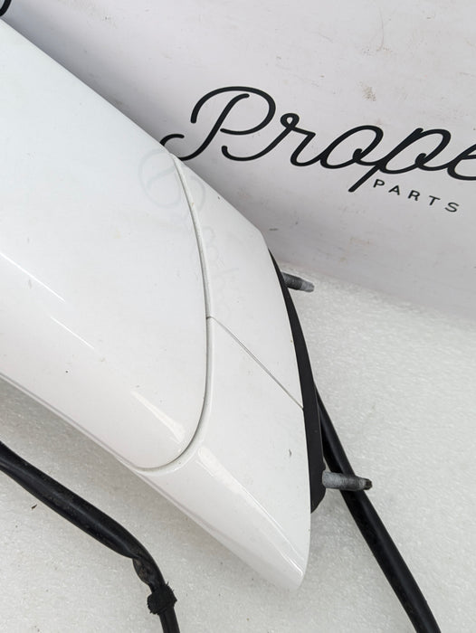 Chevrolet C7 Corvette Stingray Right/Passenger Side View Mirror Assembly Arctic White (G8G) 22939304 *DAMAGED*