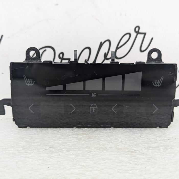 2021 Volvo V60 T6 R-Design Rear Heated Seat HVAC Control Panel 31674023