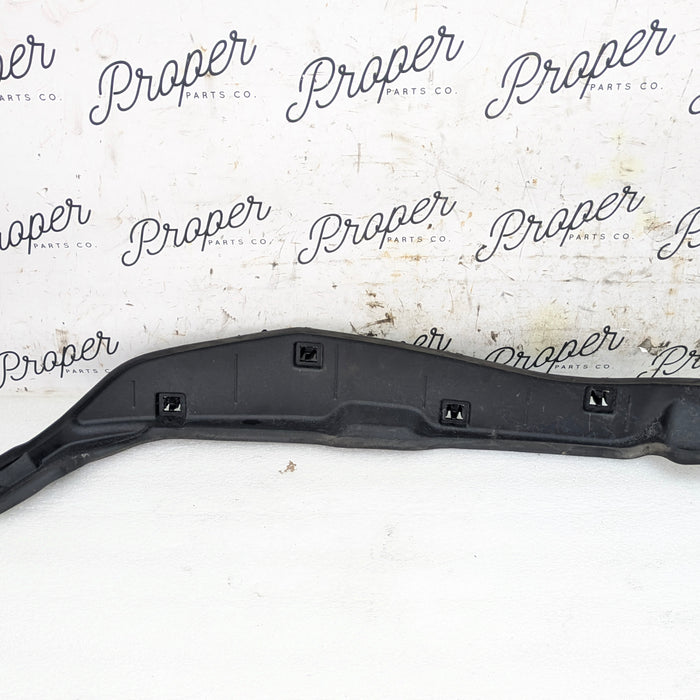 BMW G22 G23 G82 G83 430ix M440ix M4 Front Right/Passenger Side Fender Inner Trim Seal 6994524