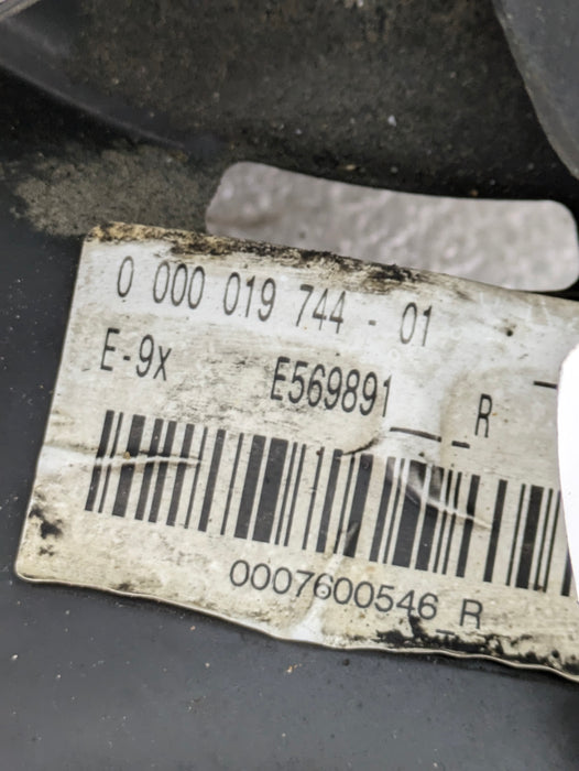 BMW E82 E88 E90 E91 E92 E93 135i 335xi 328x Right Rear Spindle Hub Knuckle 6774808