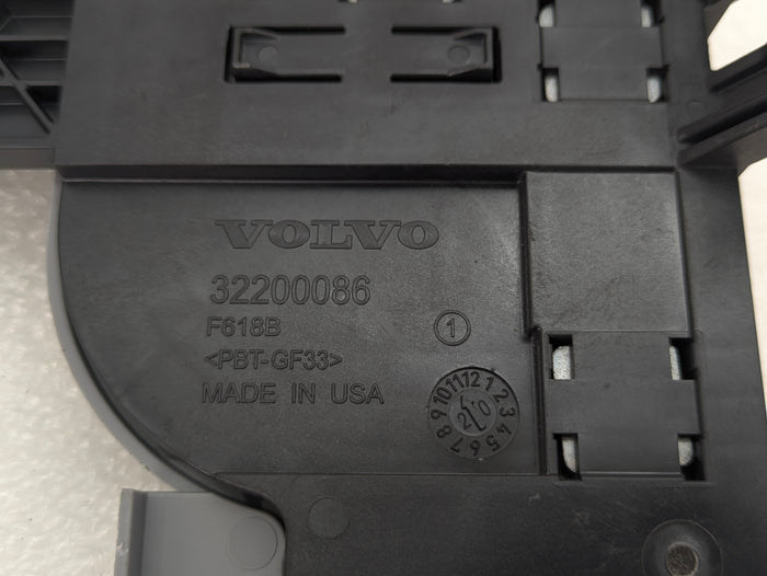 2021 Volvo V60 T6 R-Design Battery Fuse Box Positive Terminal 31473767