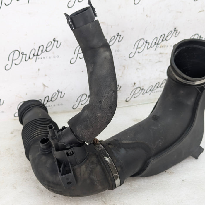 BMW F22 F23 228xi 228i N20 N26 Air Intake Tube Duct Pipe Hose 7605045/7605688