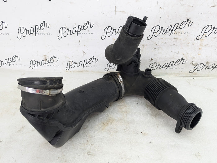 BMW F22 F23 228xi 228i N20 N26 Air Intake Tube Duct Pipe Hose 7605045/7605688