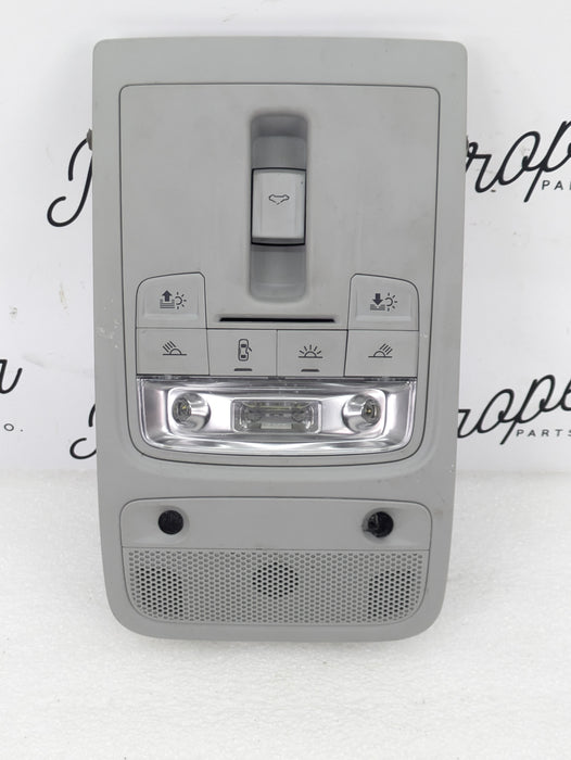 2018 Audi 8U Q3 Front Dome Overhead Interior Light Grey 8X0947135AK/8X0959613 *Damaged*