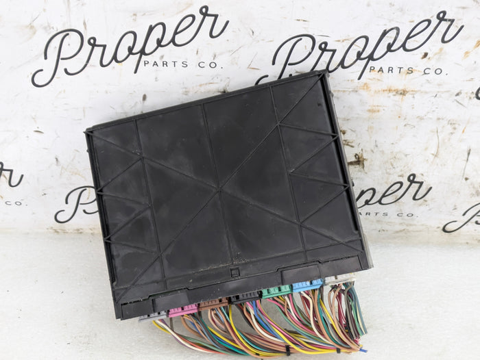 2015 Chevrolet 5th Gen Camaro 2SS Main Body Control Module BCM 13592376