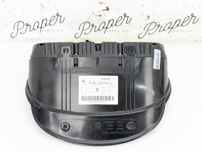 BMW E92 E90 E93 335xi 335i Instrument Gauge Cluster Speedometer KPH 9242368